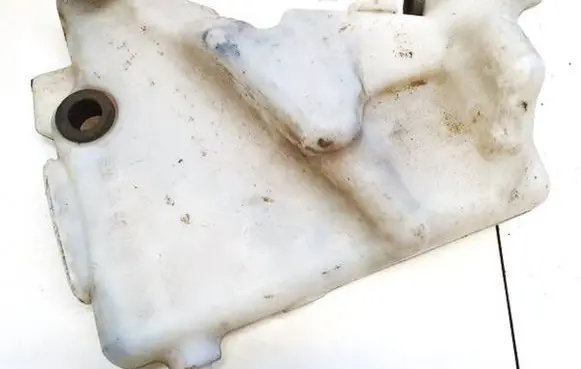 Windshield washer fluid reservoir/tank