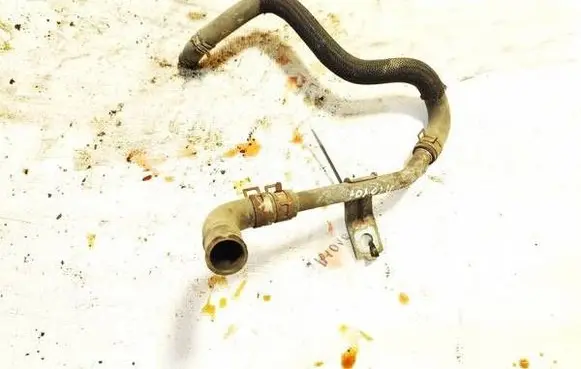 Mitsubishi Lancer X Engine coolant pipe/hose