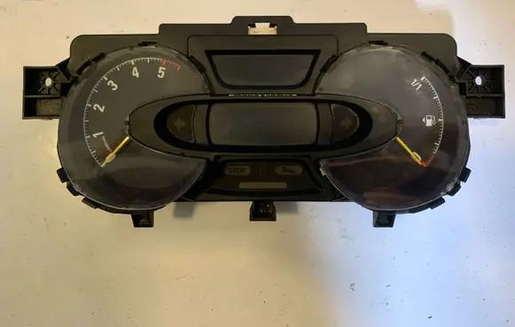 Opel Vivaro Speedometer (instrument cluster) 248102851R VPFRRF10849TA