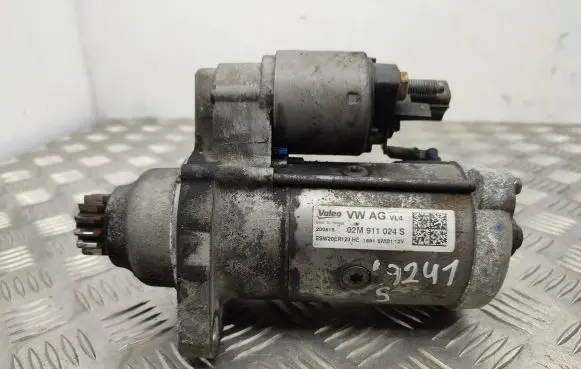 Volkswagen PASSAT B8 Starter motor 02M911024S