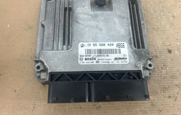 Opel Insignia A Engine control unit/module 55590420 55579447 0281019088