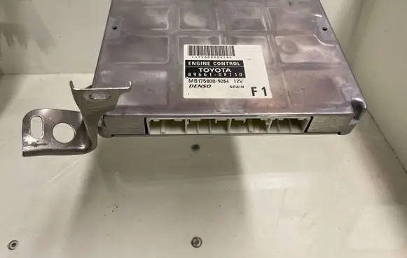 Toyota Corolla Verso AR10 Engine control unit/module 896610F110 MB1758009261 1758009261
