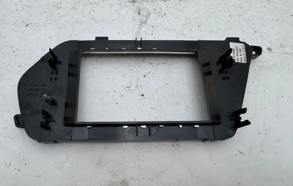 Mercedes-Benz GLK (X204) Radio/GPS head unit trim A2046804108 08456000