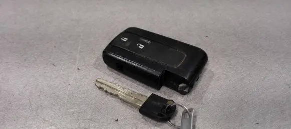 Toyota Corolla Verso AR10 Ignition key/card 