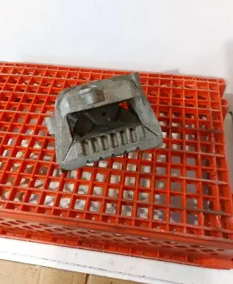 Skoda Octavia Mk2 (1Z) Engine mount bracket 1K0199262