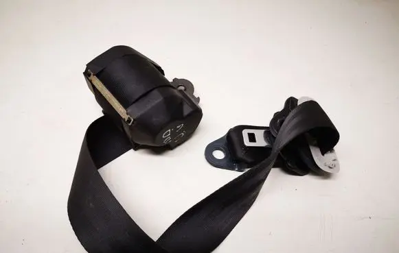 Citroen C3 Rear seatbelt