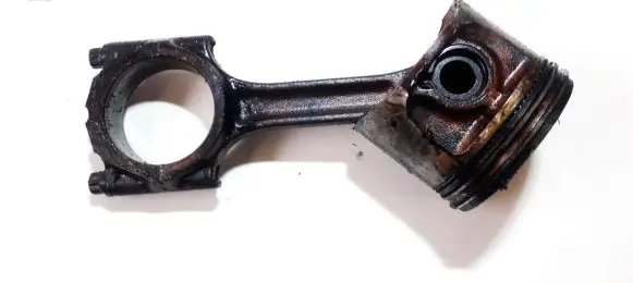 Volvo V70 Piston with connecting rod