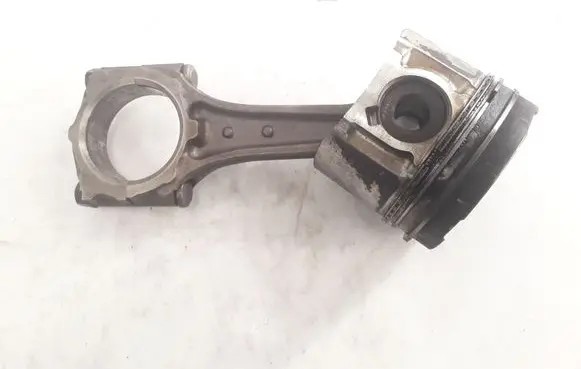 Opel Meriva A Piston with connecting rod P885 Z17DTH