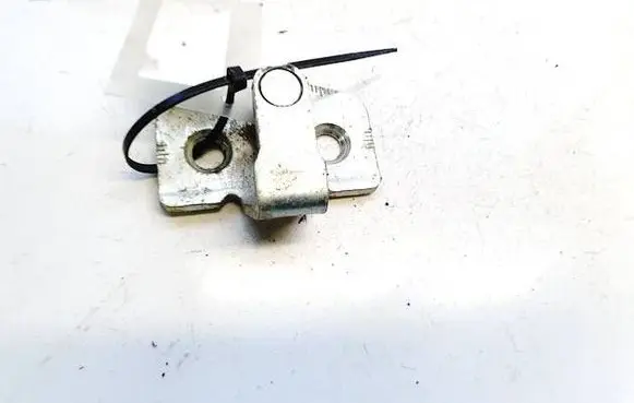Opel Astra H Rear door lock loop/hook striker 96336