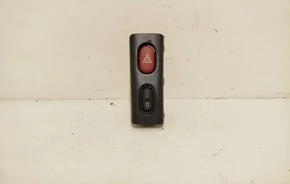 Renault Laguna I Hazard light switch