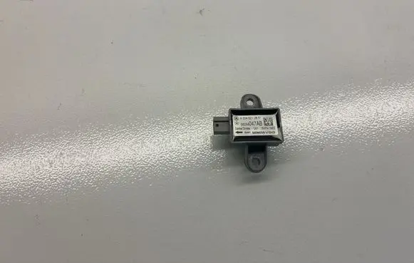 Mercedes-Benz C W204 Airbag deployment crash/impact sensor A2048210651