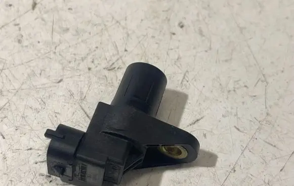 Mercedes-Benz B W245 Camshaft position sensor A0051531328