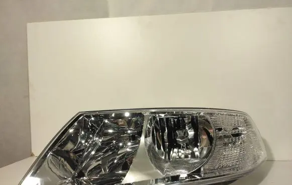 Skoda Octavia Mk2 (1Z) Headlight/headlamp 086651111L 66511131 66511116H