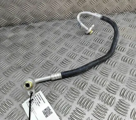 Volvo XC90 Air conditioning (A/C) pipe/hose 32400319