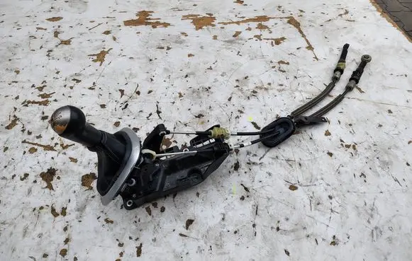 Nissan Juke I F15 Gear shifter/selector 341011KA0A