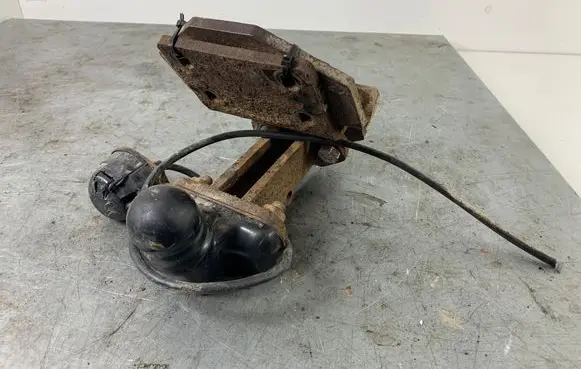 Toyota Land Cruiser (J120) Detachable towbar 