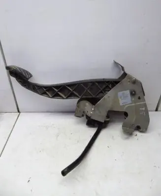 Volkswagen Transporter - Caravelle T5 Clutch pedal 7E1721059E