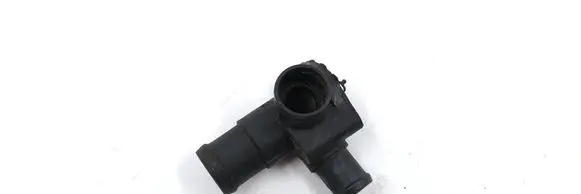 Volkswagen PASSAT B5 Engine coolant pipe/hose 028121132