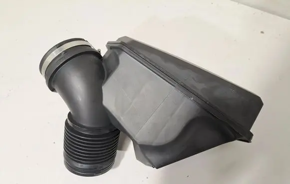 BMW 4 G22 G23 G24 G26 Intake resonator 8580432