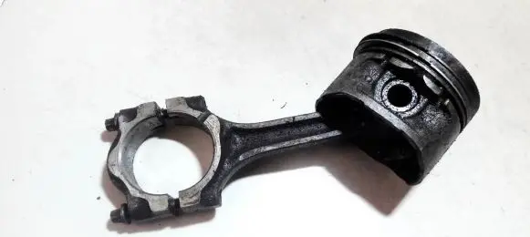 Ford Escort Piston with connecting rod 8mks