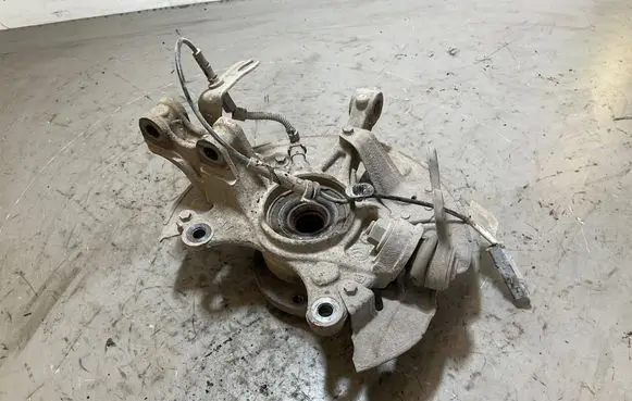 Peugeot Partner III Front wheel hub