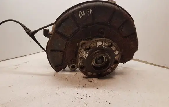 Volkswagen PASSAT B6 Front wheel hub spindle knuckle 3C0407257
