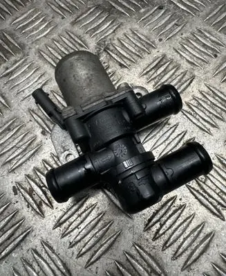 Volkswagen PASSAT B8 Coolant heater control valve 5Q0906457C