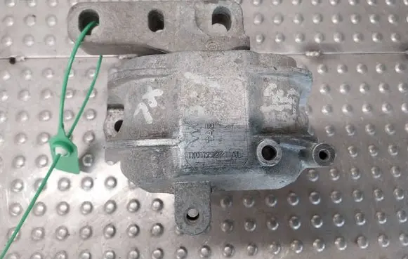 Audi A3 S3 8P Engine mounting bracket 1K0199262AL