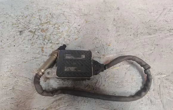Mercedes-Benz E W213 Lambda probe sensor A0009058011 SNS1005 A3C0105750001