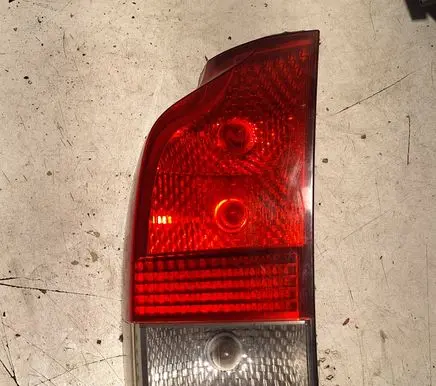 Volvo V70 Rear/tail lights 161037