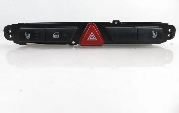 KIA Ceed Hazard light switch 937001H010