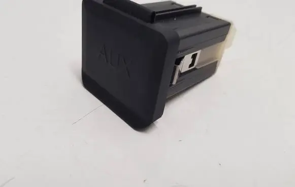 Opel Mokka USB socket connector 25908967