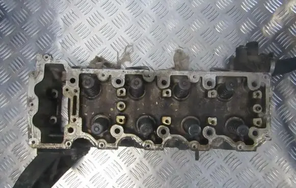 Mercedes-Benz A W168 Engine head 
