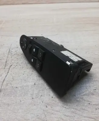BMW 5 E39 Electric window control switch 8360887