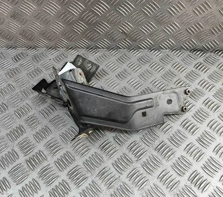 Maserati Levante Fender mounting bracket 673005624 673005622