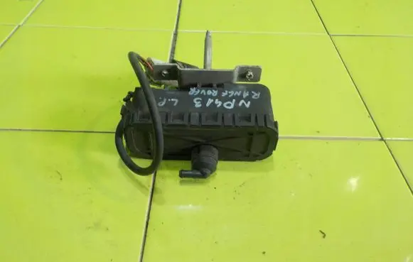 Rover Range Rover Headlight washer pump PRZOD NP413