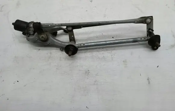 Honda Civic IX Front wiper linkage and motor