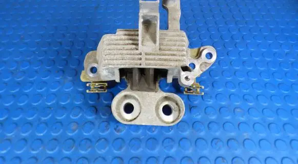 Opel Astra K Gearbox mounting bracket 13493927