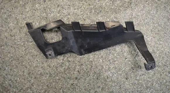 BMW 5 E39 Headlight/headlamp mounting bracket 153724