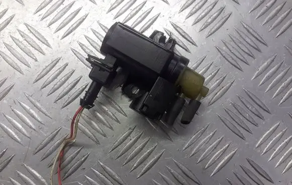 Opel Astra H Valve vacuum 898105656170308500