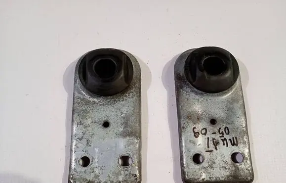 Ford Mustang V Radiator mount bracket 10A273