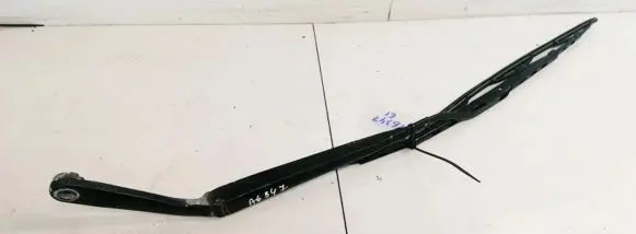 Hyundai Terracan Front wiper blade arm