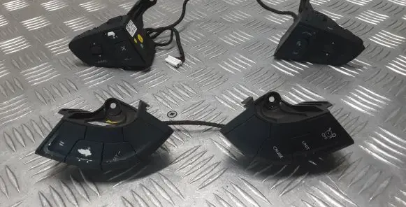 Peugeot 508 Steering wheel buttons/switches 9677976377
