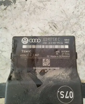 Volkswagen PASSAT B6 Gateway control module 3C0907951A 3C0907530C