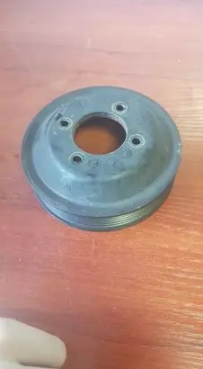 BMW 5 E39 Water pump pulley 1436590