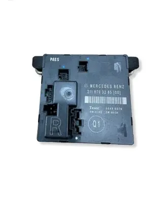 Mercedes-Benz E W211 Door control unit/module 2118703285 00406079