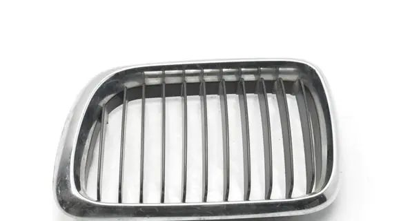 BMW 3 E36 Bonnet/hood grill 51138185801
