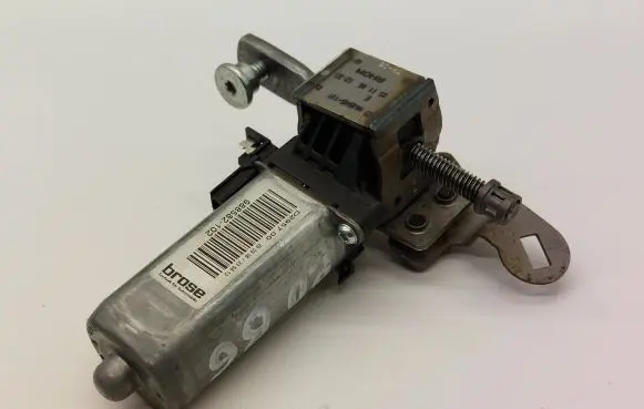 Volkswagen PASSAT B6 Seat adjustment motor 988582102 960545101
