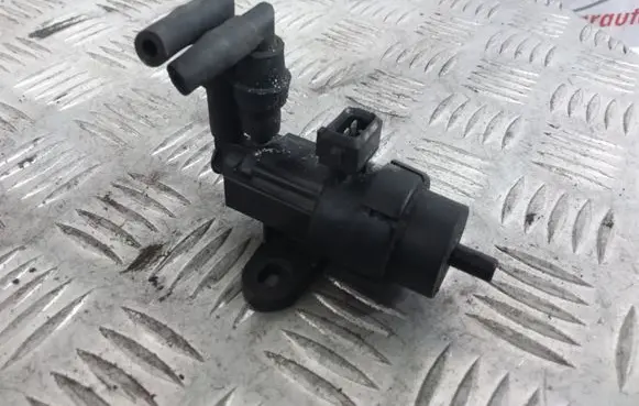 Ford Focus Turbo solenoid valve 98AB9E882AA