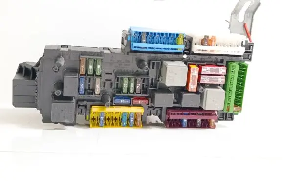 Mercedes-Benz E W212 Fuse module 5DK00962037 2129004201 2125453032